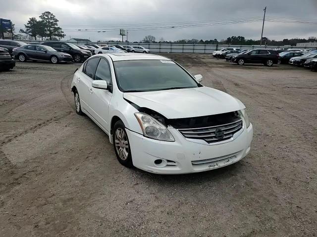 2010 Nissan Altima - Image 11