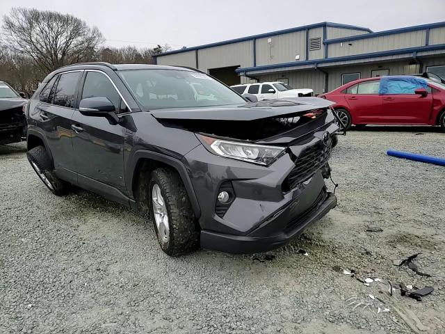 2021 Toyota RAV 4 - Image 12