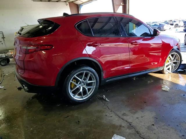 2018 Alfa Romeo Stelvio - Image 14