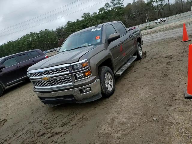 2015 Chevrolet Silverado - Image 11