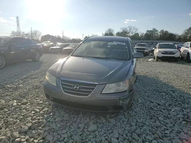 2010 Hyundai Sonata - Image 11