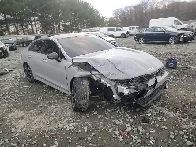 2022 Kia K5 - Image 11