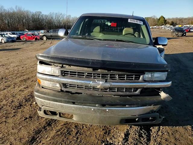 2001 Chevrolet Silverado - Image 10
