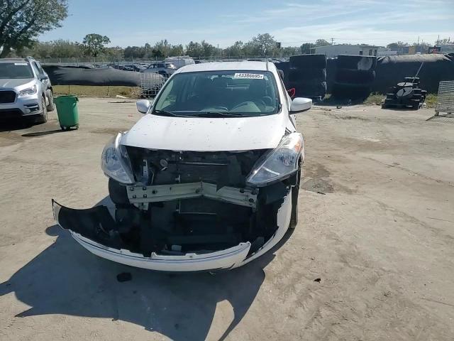 2016 Nissan Versa - Image 11