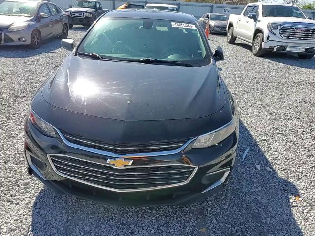 2018 Chevrolet Malibu - Image 11