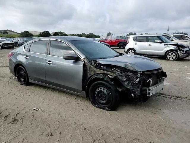 2014 Nissan Altima - Image 13