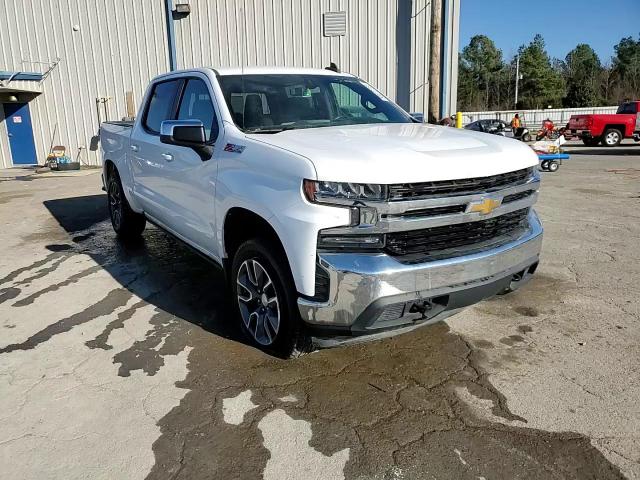 2020 Chevrolet Silverado - Image 13