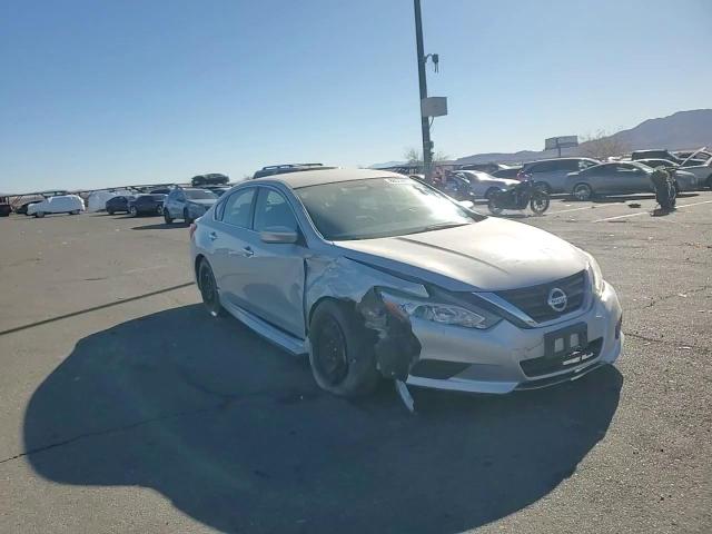2017 Nissan Altima - Image 11