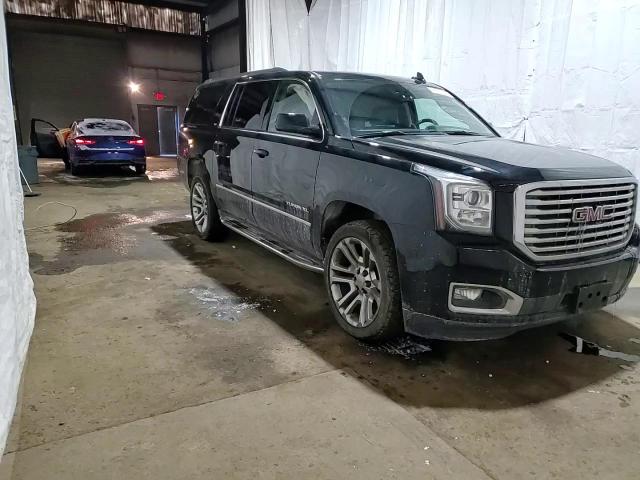 2020 GMC Yukon - Image 12