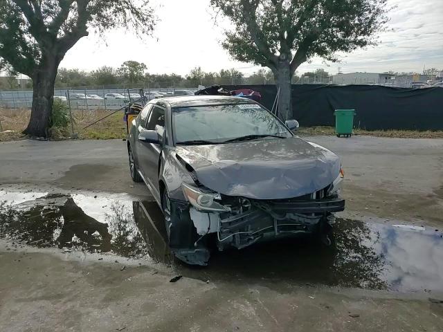 2016 Scion tC - Image 10