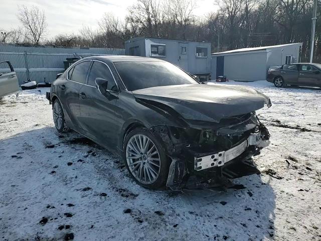 2023 Lexus IS - Image 11