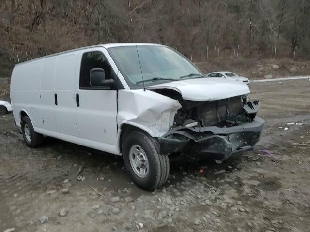 2017 Chevrolet Express - Image 12