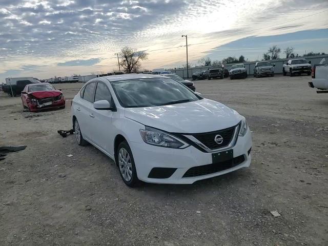 2019 Nissan Sentra - Image 10