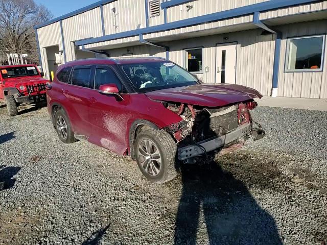 2020 Toyota Highlander - Image 12