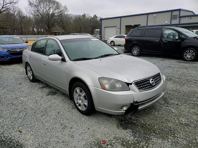 2005 Nissan Altima - Image 10
