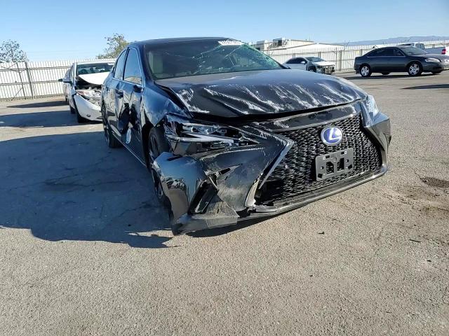 2022 Lexus ES - Image 10