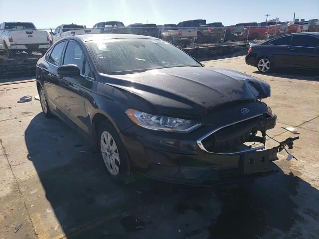 2019 Ford Fusion - Image 11