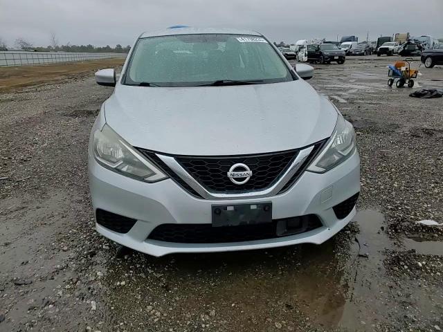 2019 Nissan Sentra - Image 11