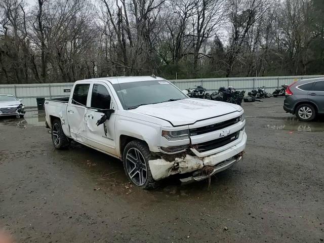 2016 Chevrolet Silverado - Image 11