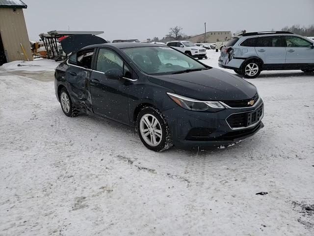 2017 Chevrolet Cruze - Image 13