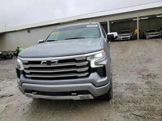 2023 Chevrolet Silverado - Image 14