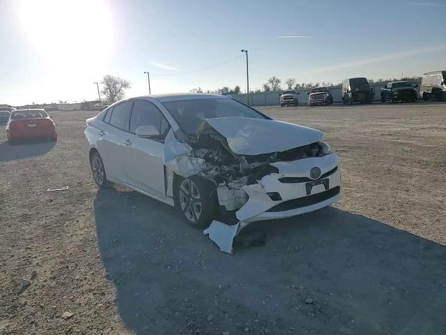 2016 Toyota Prius - Image 11