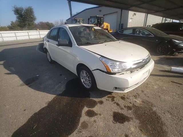 2010 Ford Focus - Image 11