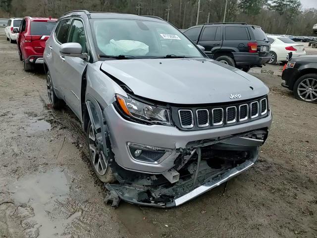 2017 Jeep Compass - Image 11
