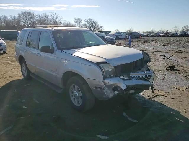 2002 Mercury Mountaineer - Image 11