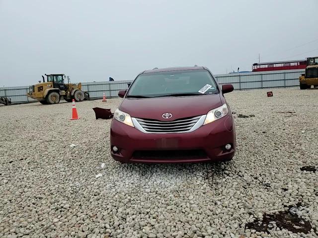 2017 Toyota Sienna - Image 12