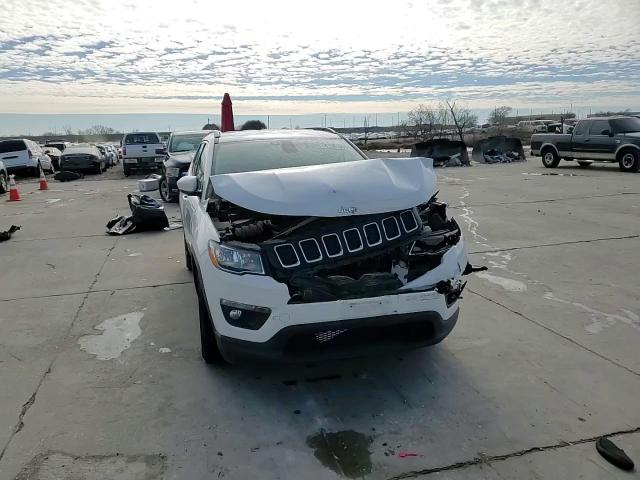 2020 Jeep Compass - Image 15