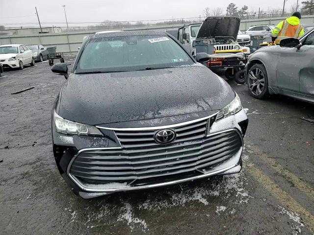 2020 Toyota Avalon - Image 10
