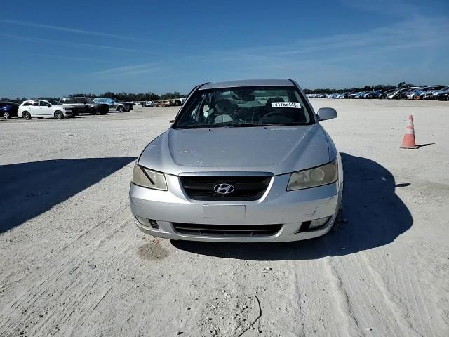 2006 Hyundai Sonata - Image 11