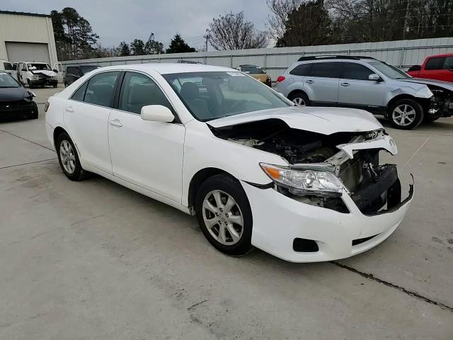 2011 Toyota Camry - Image 10