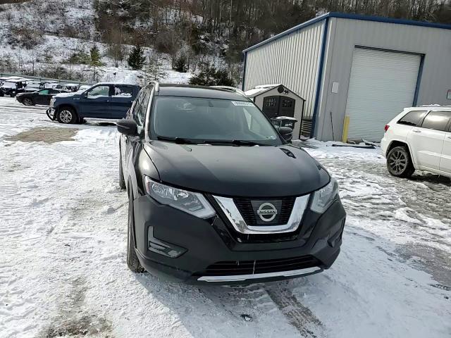 2017 Nissan Rogue - Image 11