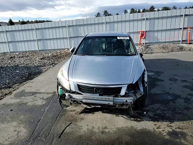 2009 Honda Accord - Image 11