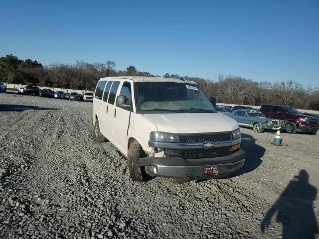 2016 Chevrolet Express - Image 14