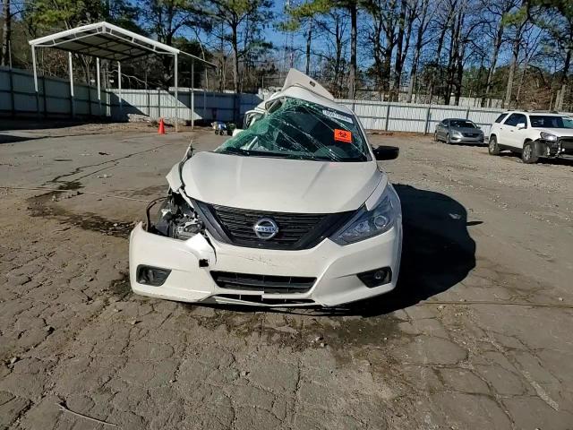 2018 Nissan Altima - Image 13