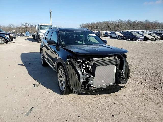 2020 Ford Explorer - Image 15