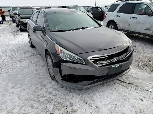 2015 Hyundai Sonata - Image 10