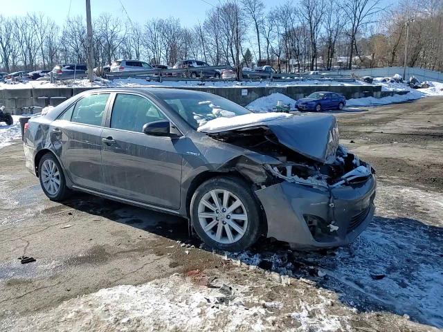 2012 Toyota Camry - Image 11