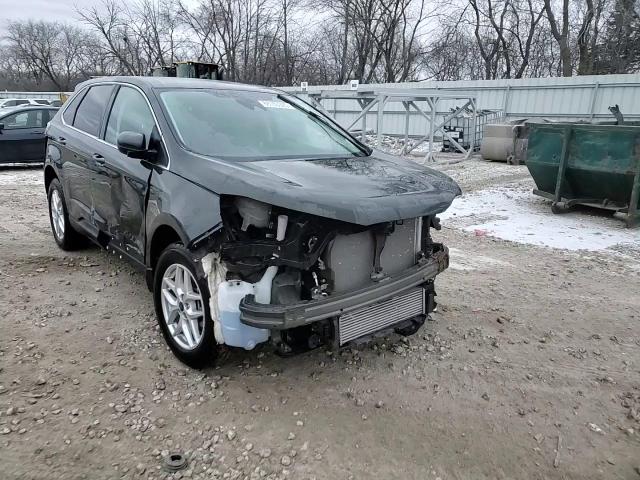 2022 Ford Edge - Image 14