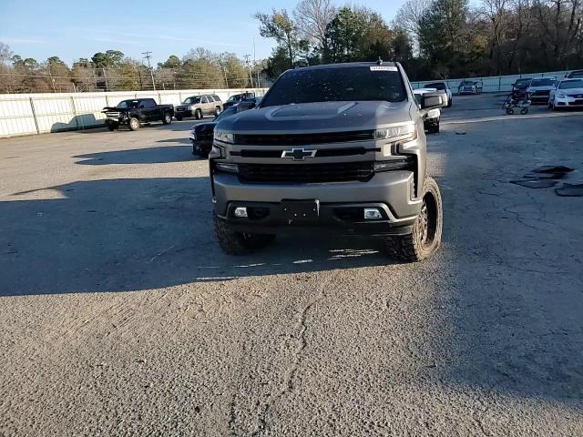 2021 Chevrolet Silverado - Image 11