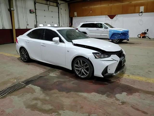 2019 Lexus IS - Image 13