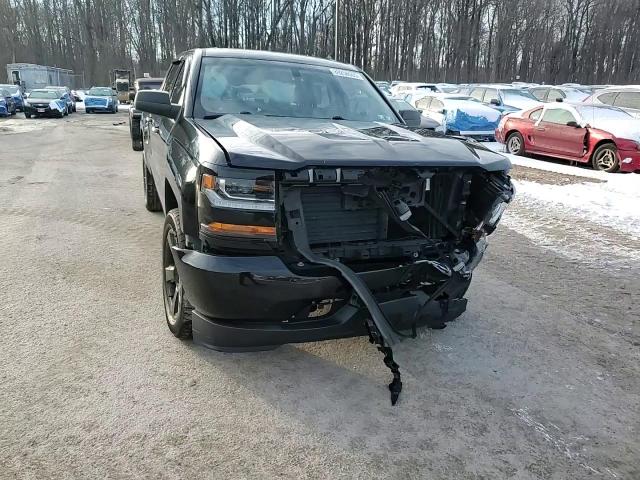2018 Chevrolet Silverado - Image 11