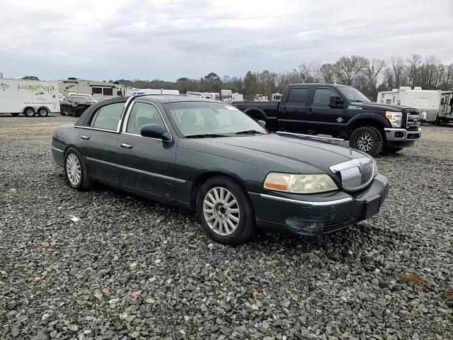 2003 Lincoln Town Car Signature VIN: 1LNHM82W83Y629076 Lot: 42727585