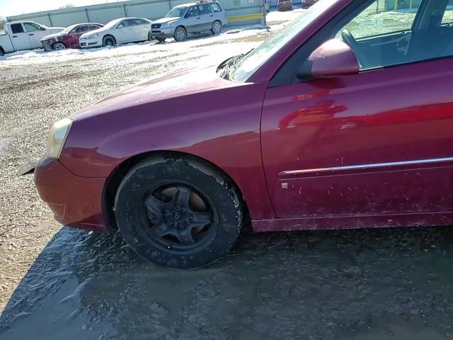 2006 Chevrolet Malibu - Image 11