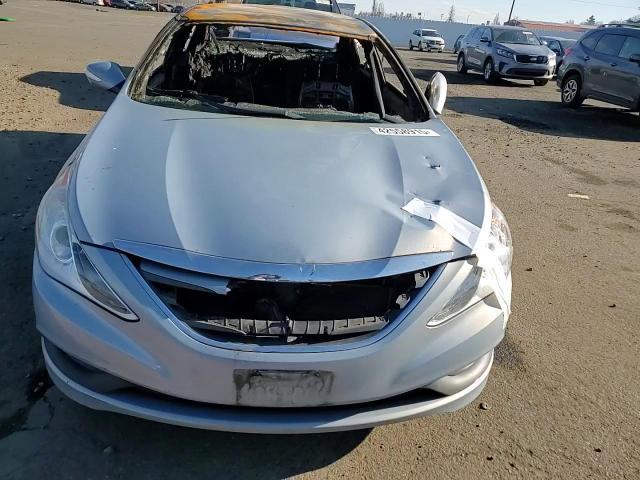 2014 Hyundai Sonata - Image 11