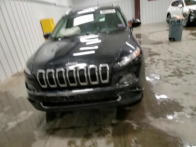 2017 Jeep Grand Cherokee - Image 12