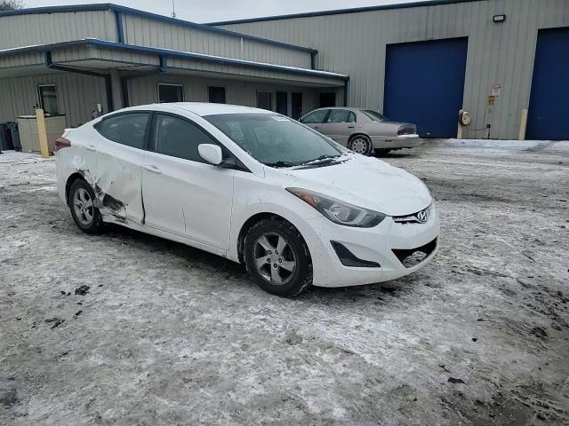 2014 Hyundai Elantra - Image 14